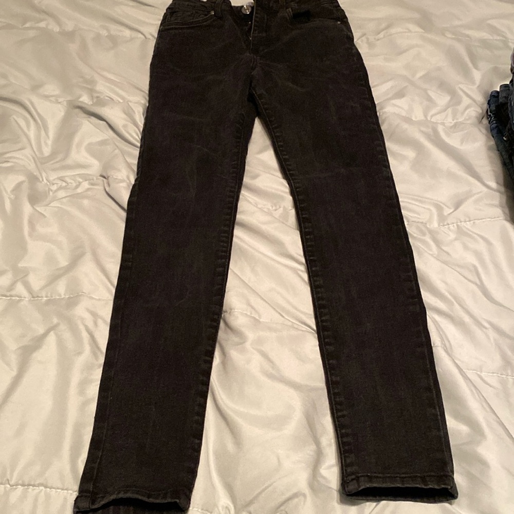 Black refuge denim Columbia jeans. High waisted skinny jeans